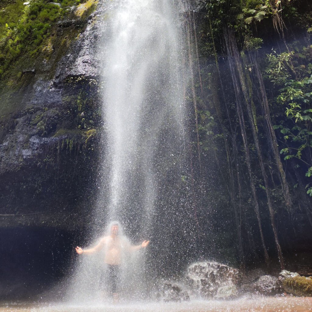 temple and waterfall tour